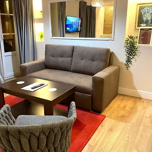 Colmeia Apartment